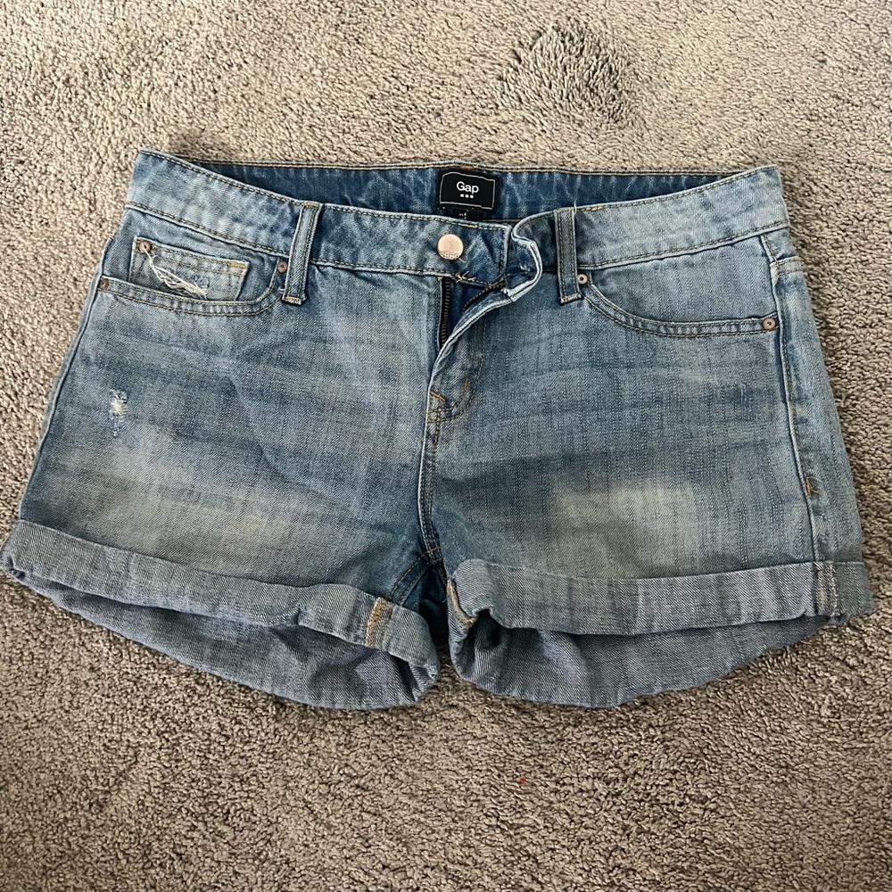 Women’s Gap denim shorts size 6